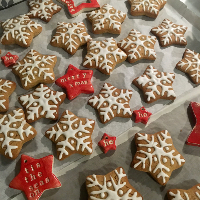 Gingerbread Cookies με τζίντζερ, κανέλα & γαρύφαλλο | Αγαπημένη Συνταγή για μικρούς & μεγάλους