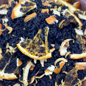 Μαύρο Τσάι με αποξηραμένα κομμάτια Πορτοκαλιού